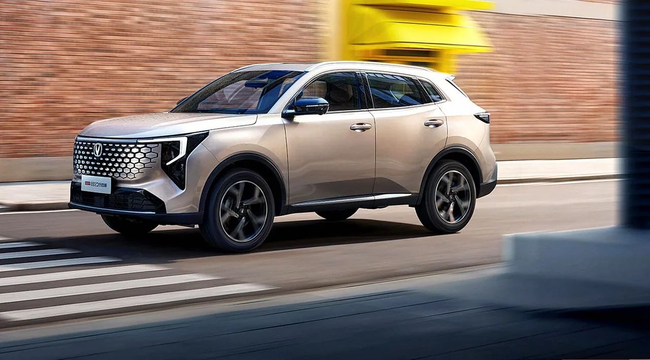 Changan CS55 Plus exterior view 4
