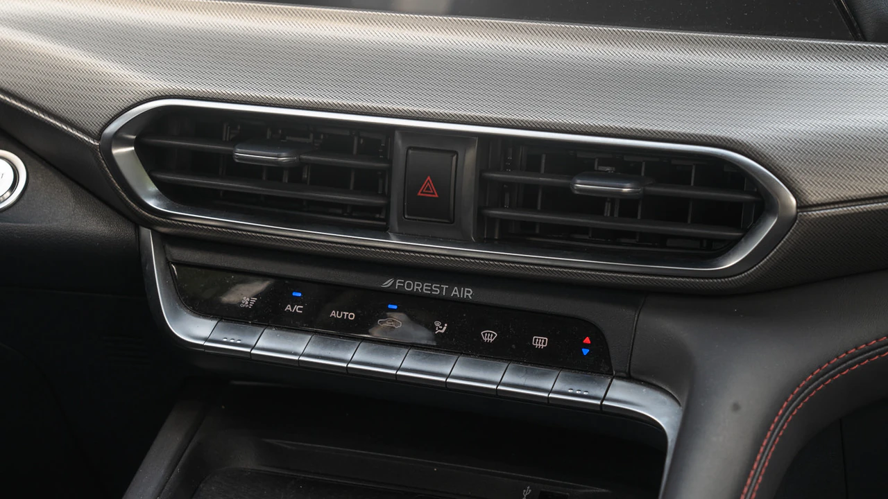Changan UNI-T cockpit detail 2