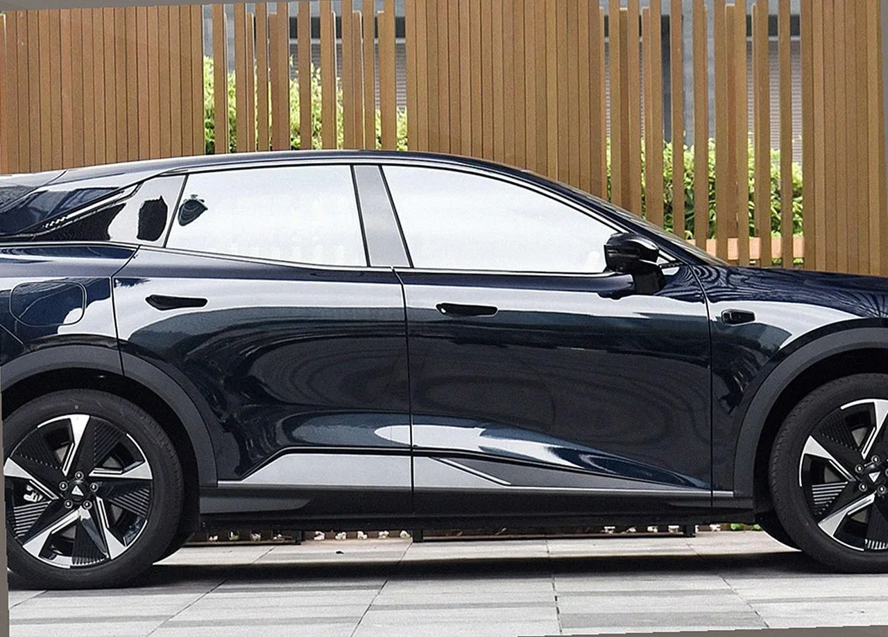 Deepal S07 exterior view 3