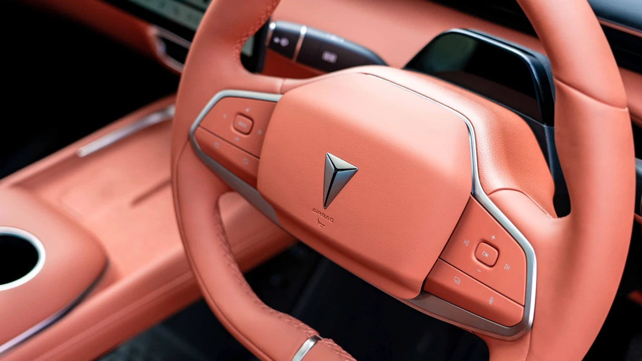 Deepal S07 cockpit detail 2