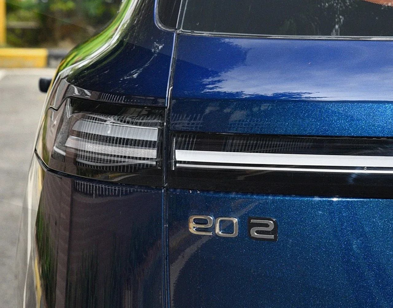 Deepal S09 exterior view 4