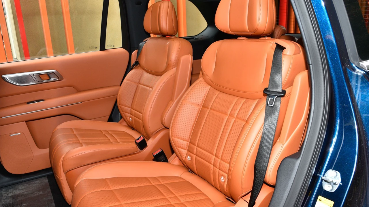 Deepal S09 cabin space 1
