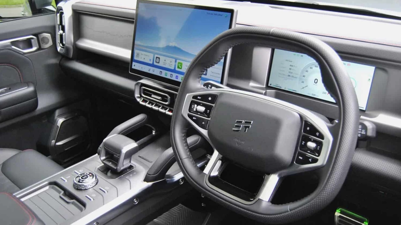 Jetour T2 cockpit detail 1